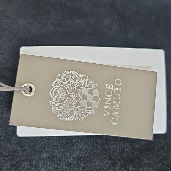 NWT Vince Camuto Beige Floral Scarf with Fringe - Picture 12 of 16